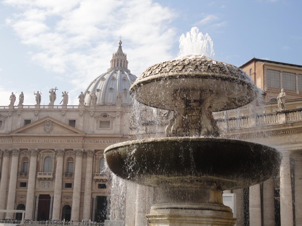 Vatican Studio Apartment Rome Bagian luar foto